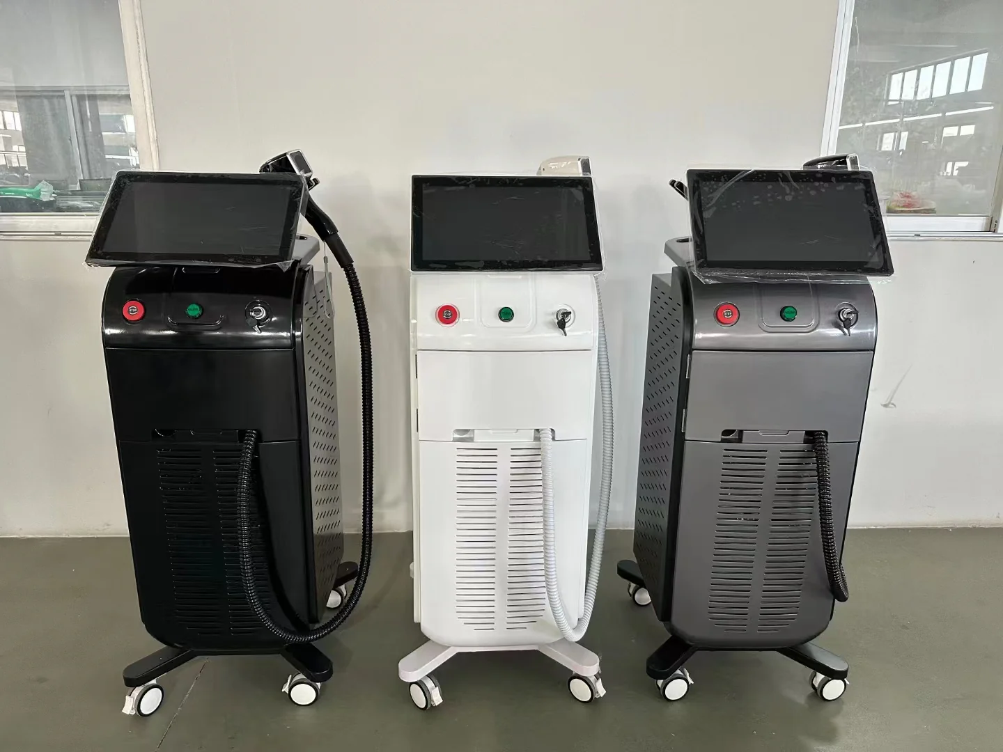 Alma Titanium 3200W 755nm 808nm 1064nm Ice Hair Removal Removal Skin Rejuvenation Face Lifting Skin Whitening Machine - Image 11