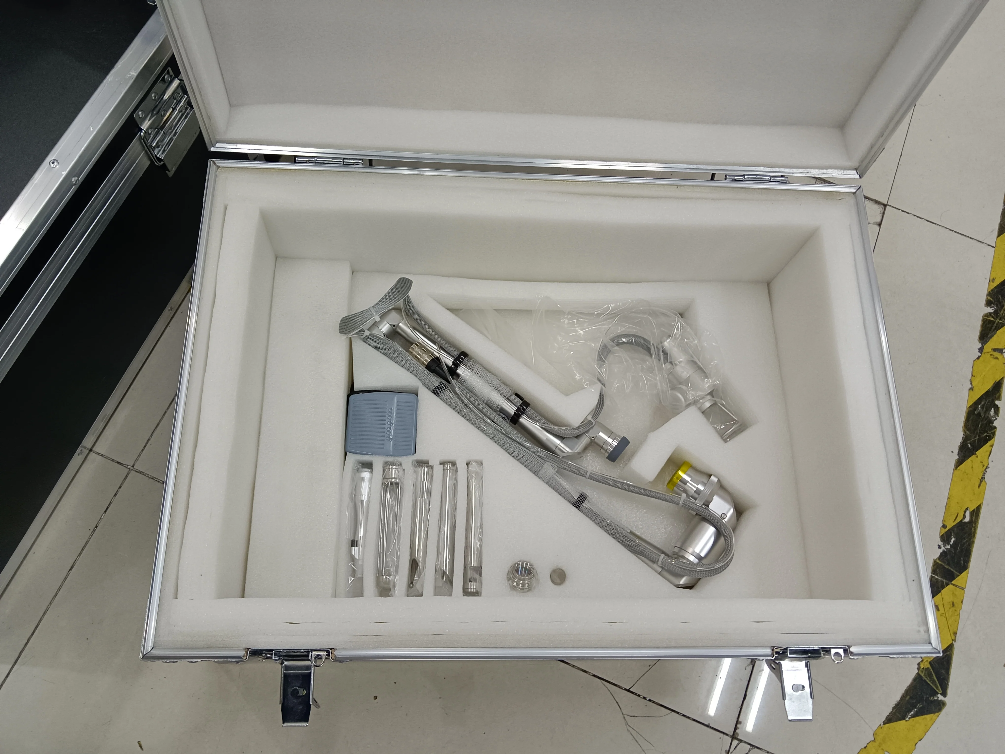 Co2 Fractional Machine Co2 Laser For Wrinkle Removal and Acne Scar Removal Vagina Tighting Pigment Removal Skin Resurfacing Machine - Image 6
