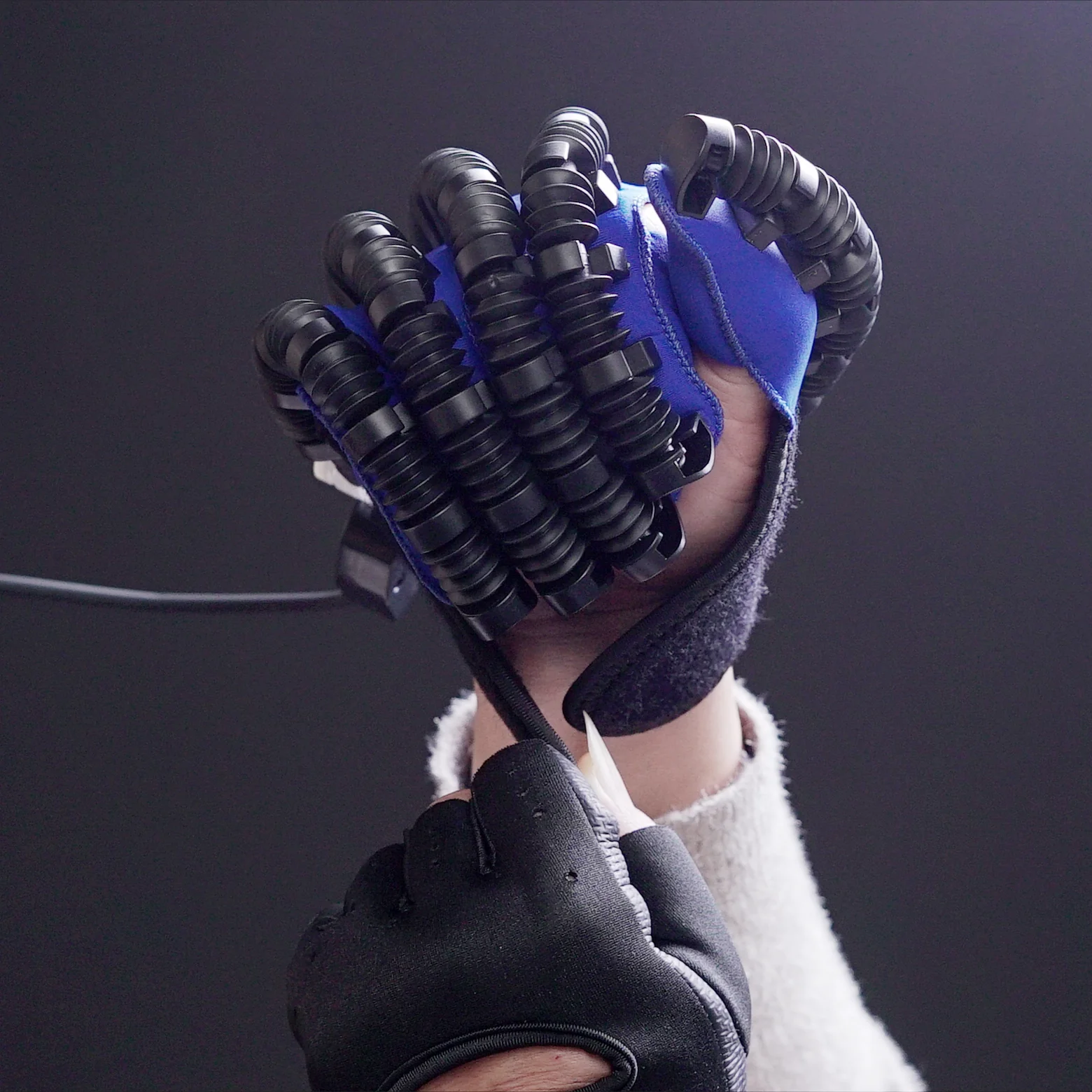 HOT Rehabilitation Robot Glove Hand Rehabilitation Device for Stroke Hemiplegia Hand Function Recovery Finger Trainer - Image 13