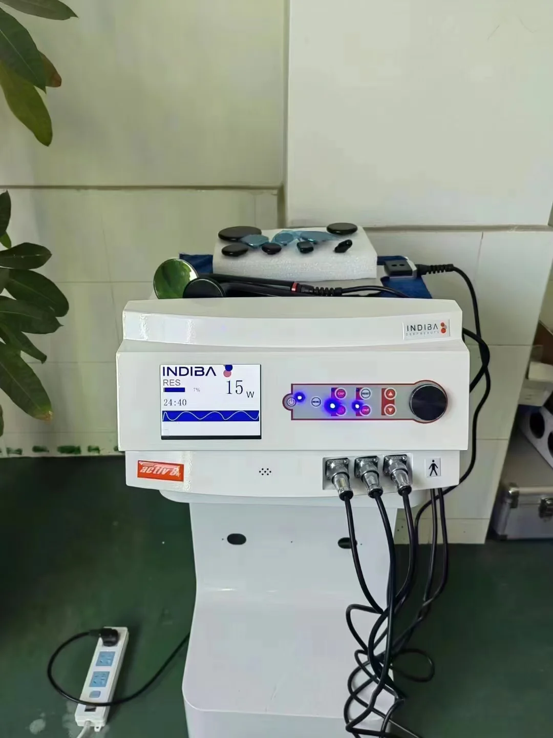 Thermal System CET RET Smart Diathermy Machine Indiba Tecar Physiotherapy 448khz ER45 Body Shaping - Image 9